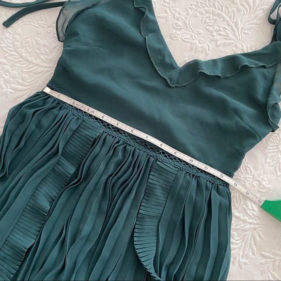 Never a Dull Moment Emerald Green Pleated Dress - Picture 7 of 9
